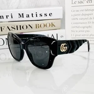 Gucci | Accessories | Nwt Gucci Gg808s 00 Quilted Sunglasses  display picture 3